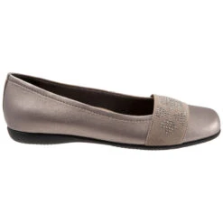 Trotters Samantha Pewter Metallic Gem (Women's) -Ecco Shoe Store PewGem 3