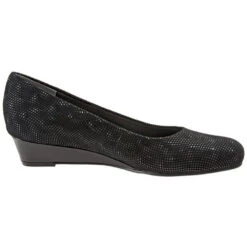 Trotters Lauren Black 3D Patent Suede (Women's) -Ecco Shoe Store black 3 66b59701 49f5 46e4 9b9c 1175f6e34a98