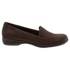 Trotters Jenn Mini Dots Dark Brown Patent Suede Leather (Women's) -Ecco Shoe Store pic4 4a739bad 7e2a 4ee3 ba03 a4c4bf45f389